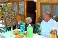 Цветана Содева с кмета и дъщеря си