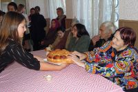 Празник в дом Ела
