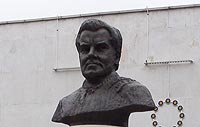 Бюст Николай Гяуров