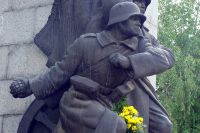 Паметник на загиналите воини във Велинград