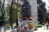 Паметника на загиналите във войната